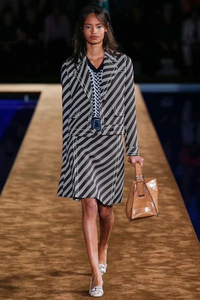 Look 30